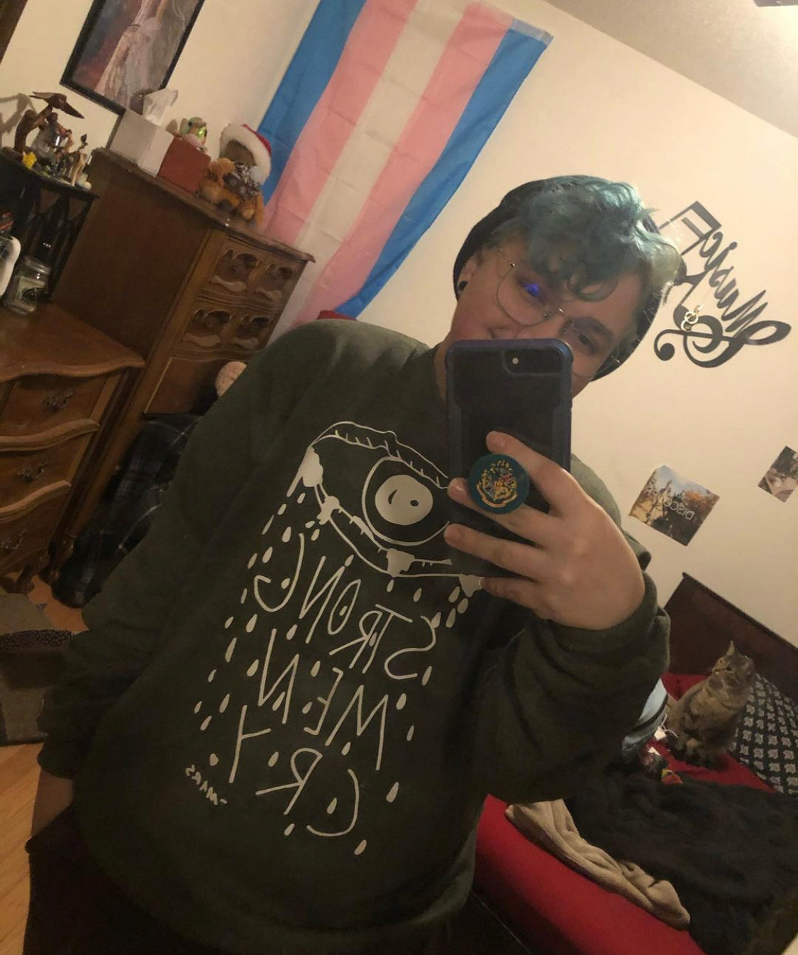 STRONG MEN CRY SWEATER