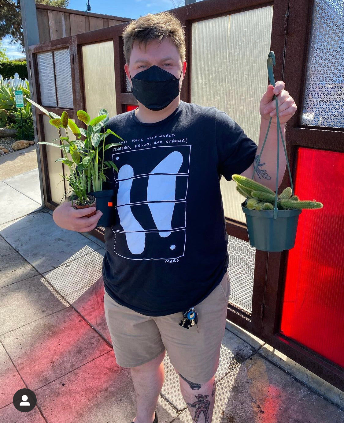 FACE THE WORLD SHIRT